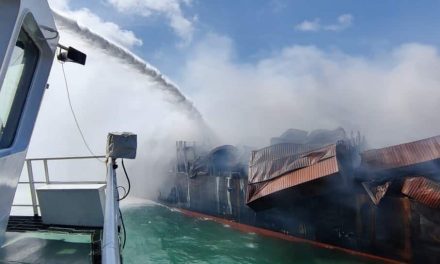 कोलंबो जहाज में आग: श्रीलंका के साथ काम कर रहा आईसीजी आग बुझाने, धुएं का घनत्व कम