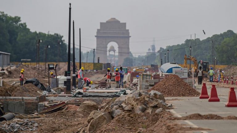 सेंट्रल विस्टा एक वैनिटी प्रोजेक्ट नहीं, बल्कि जरूरत है: हरदीप पुरी ने पूर्व नौकरशाहों पर निशाना साधा