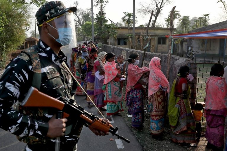 बंगाल चुनाव हिंसा: सुप्रीम कोर्ट ने राज्य में राष्ट्रपति शासन लगाने के लिए केंद्र से जवाब मांगा