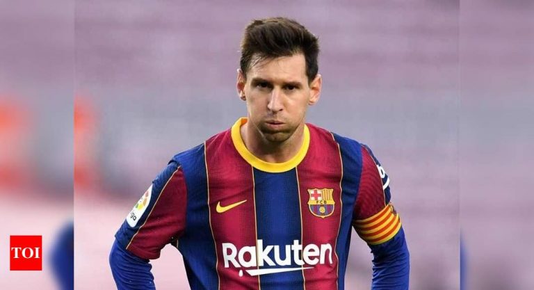 मेस्सी अनुबंध की गाथा तार पर जाती है, लेकिन क्लब अभी भी आशावादी है |  फुटबॉल समाचार – टाइम्स ऑफ इंडिया Times