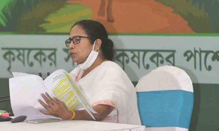 COVID-19 की स्थिति नियंत्रण में है: ममता ने चुनाव आयोग से बंगाल उपचुनाव कराने का आग्रह किया
