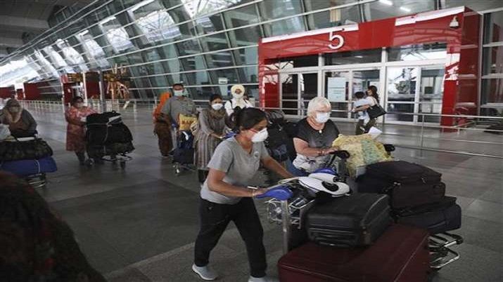 5 लाख यात्रियों को मुफ्त में टूरिस्ट वीजा देगी सरकार
