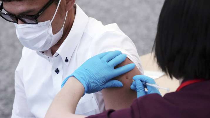 क्या जापान का उल्लेखनीय वैक्सीन अभियान टोक्यो ओलंपिक के लिए समय पर है?