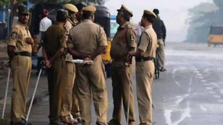 नोएडा के पत्रकार ने पारिवारिक कारणों से लूट की ‘फर्जी’ कहानी, पुलिस का दावा