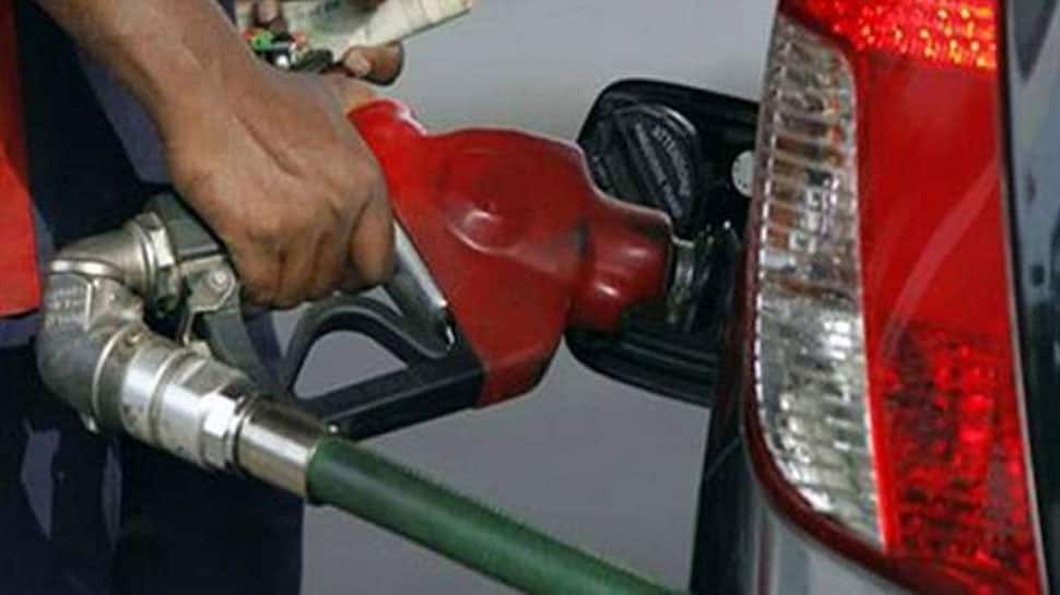 पेट्रोल, डीजल की कीमतें आज, 22 जून, 2021: दिल्ली में पेट्रोल 97 रुपये प्रति लीटर से ऊपर, अपने शहर में दरों की जाँच करें