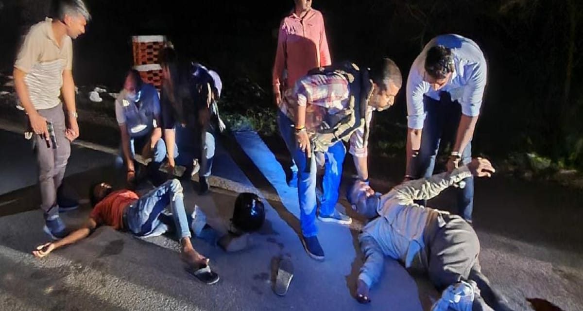 वाराणसी समाचार: एक तरफ़ से जांच करने वाले और बदमाशों ने एक बार फिर से जांच की