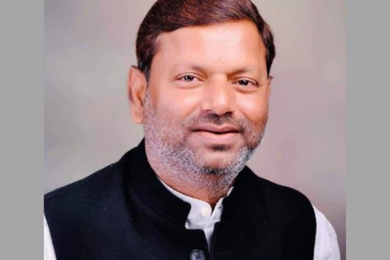 छह बार के सांसद, आखिर कैबिनेट मंत्री: महाराजगंज में बीजेपी के चेहरे पंकज चौधरी का राजनीतिक सफर