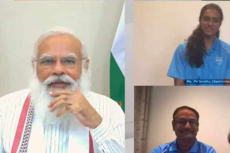 टोक्यो ओलंपिक के बाद पीवी सिंधु के साथ प्रधानमंत्री नरेंद्र मोदी ‘आइसक्रीम लेंगे’ |  घड़ी
