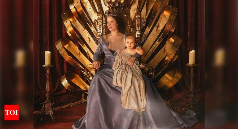 हैल्सी ने नए एल्बम कवर शूट में प्रसवोत्तर शरीर का जश्न मनाया – टाइम्स ऑफ इंडिया