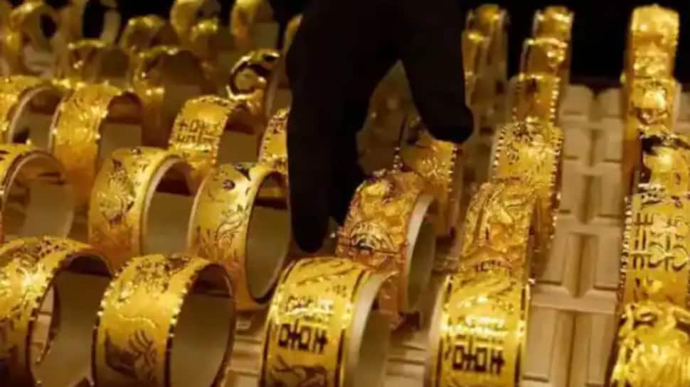 सोने की कीमत आज, 22 जुलाई 2021: सोने की चमक घटी, रिकॉर्ड ऊंचाई से 8750 रुपये सस्ता बिक रहा है