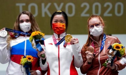 टोक्यो 2020 ओलंपिक: चीन 24 जुलाई को पदक तालिका का नेतृत्व करने के लिए 3 स्वर्ण, 1 कांस्य के साथ पहले दिन पर हावी है
