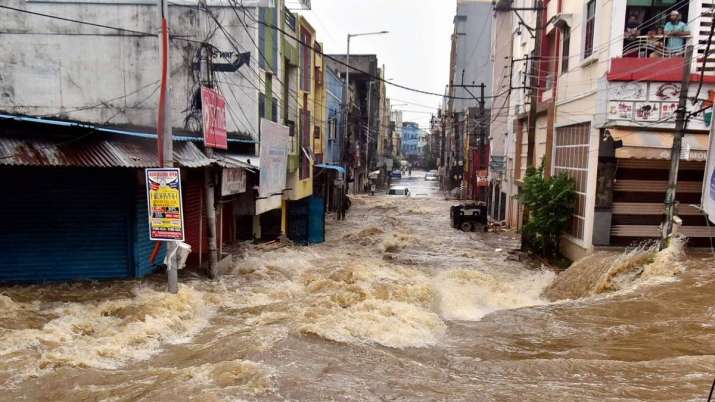 तेलंगाना, महाराष्ट्र में भारी बारिश;  ऑरेंज अलर्ट जारी