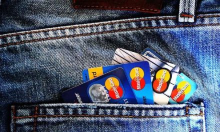 क्या आपके पास मास्टरकार्ड का डेबिट, क्रेडिट कार्ड है?  आरबीआई के प्रतिबंध के बाद मौजूदा ग्राहकों का क्या होगा?