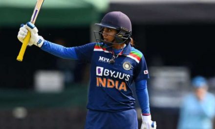 इंग्लैंड डब्ल्यू बनाम आईएनडी डब्ल्यू |  मिताली राज फिर से बचाव के लिए आईं क्योंकि भारत का बल्लेबाजी क्रम गिर गया
