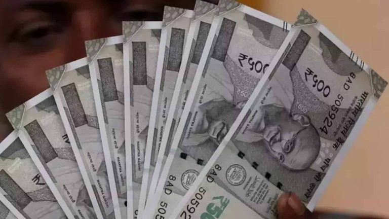 भारत में कर्मचारियों को अगले वित्तीय वर्ष में बड़ी वेतन वृद्धि देखने को मिलेगी |  व्यापार – टाइम्स ऑफ इंडिया वीडियो