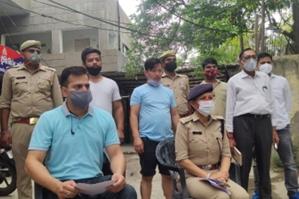 Noida Police busted the gang supplying online call girls, two accused arrested - Noida News in Hindi