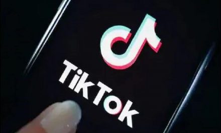 अपने दोस्त को फोन करने के लिए, TikTok ऐप पर फिर भी मौसम लगाया