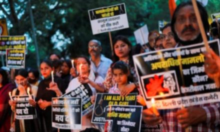 9 साल की बच्ची के कथित रेप, हत्या के विरोध में दिल्ली एकजुट