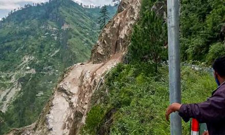 किन्नौर भूस्खलन में मलबे के नीचे 2 की मौत, 40 से अधिक के दबे होने की आशंका, पीएम मोदी ने हिमाचल प्रदेश के सीएम से की बात