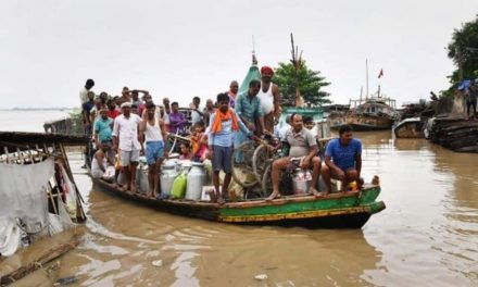 बिहार बाढ़: गंगा नदी में जलस्तर बढ़ने से पटना में हालात बिगड़े