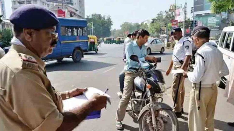 ट्रैफिक नियम में बड़ा अपडेट: सिर्फ फोटो खींचकर अब चालान नहीं करेगी पुलिस