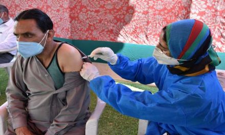 कोविड के खिलाफ भारत की लड़ाई को मजबूत प्रोत्साहन मिलता है, पीएम कहते हैं कि टीकाकरण संख्या 50 करोड़ के पार है