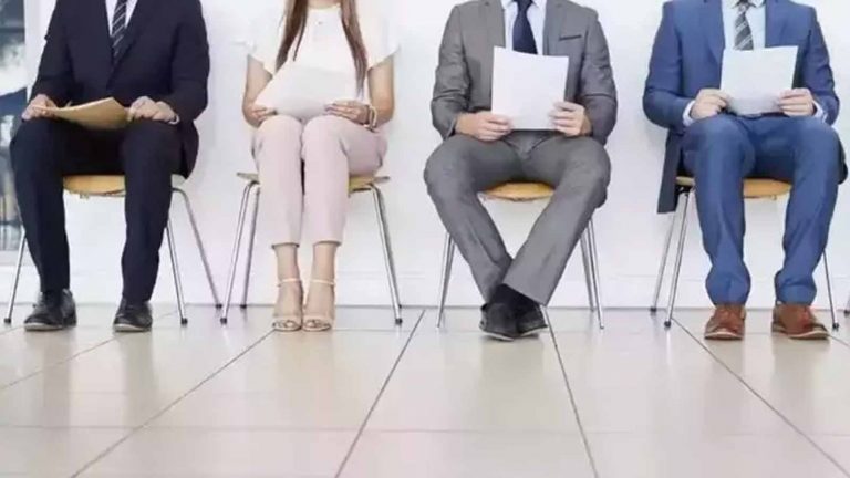 भारत में भर्ती गतिविधि जुलाई में अब तक के उच्चतम स्तर को छू गई |  व्यापार – टाइम्स ऑफ इंडिया वीडियो