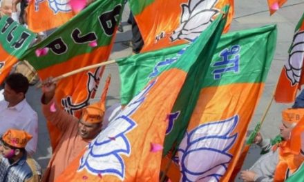 बंगाल भाजपा नेताओं ने चुनाव आयोग से राज्य के अधिकारियों को पोल ड्यूटी पर नहीं लगाने का आग्रह किया