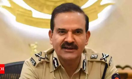 अनिल देशमुख भ्रष्टाचार मामला: मुंबई के पूर्व पुलिस आयुक्त परम बीर सिंह को एक और समन जारी |  मुंबई समाचार – टाइम्स ऑफ इंडिया