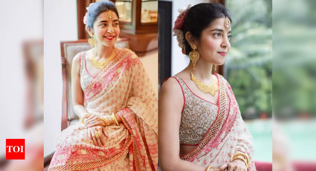 यह दुल्हन अपनी साधारण ढाकाई शादी की साड़ी से इंटरनेट जीत रही है – टाइम्स ऑफ इंडिया
