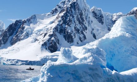 अंटार्कटिका की सबसे पुरानी बर्फ की खोज की खोज: 800,000 साल से अधिक पुरानी जलवायु प्रणाली का अध्ययन शुरू