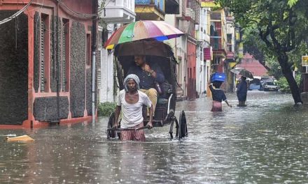 कोलकाता: भारी बारिश से अस्पतालों में बाढ़;  कई जीवन रक्षक दवाएं, ऑक्सीजन सिलेंडर क्षतिग्रस्त