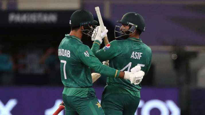 AFG बनाम PAK T20 WC: आसिफ अली ने देर से कैमियो करके पाकिस्तान को अफगानिस्तान पर पांच विकेट से जीत दिलाई