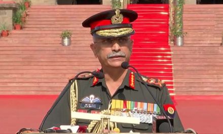 निष्पक्ष खेल, व्यावसायिकता की समान भावना के साथ एनडीए में महिला कैडेटों का स्वागत करें: सेना प्रमुख