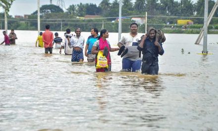 आंध्र प्रदेश: 25 की मौत, 100 से अधिक लापता राज्य में अचानक आई बाढ़ से तबाही |  10 पॉइंट
