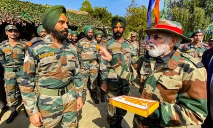बदलती दुनिया, युद्ध के तरीकों के अनुरूप भारत को सैन्य क्षमता बढ़ानी चाहिए: सेना के जवानों से पीएम मोदी