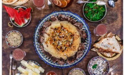 सर्वश्रेष्ठ ईरानी खाद्य पदार्थ: 10 सर्वश्रेष्ठ ईरानी व्यंजन जिन्हें अवश्य आजमाना चाहिए
