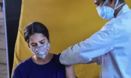 रैंप अप टीकाकरण: ओमाइक्रोन के रूप में महाराष्ट्र के सीएम उद्धव ठाकरे ने डर पैदा किया