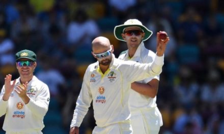 नाथन लियोन 400 टेस्ट विकेट लेने वाले तीसरे ऑस्ट्रेलियाई खिलाड़ी बने