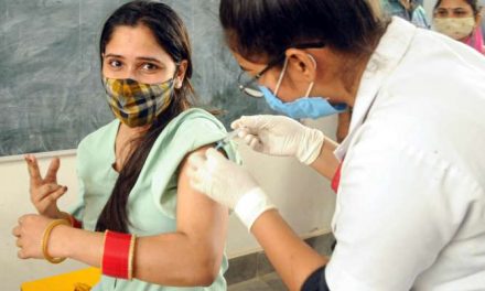 भारत की 60% से अधिक आबादी ने कोविड-19 के खिलाफ पूरी तरह से टीकाकरण किया: स्वास्थ्य मंत्रालय