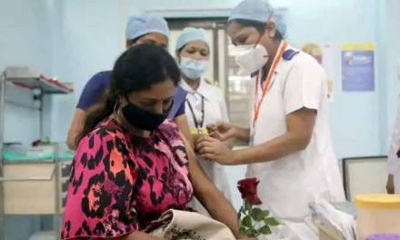 95% भारतीयों को पहली कोविड वैक्सीन की खुराक मिली, 74% पूरी तरह से टीकाकरण कर चुके हैं: MoH