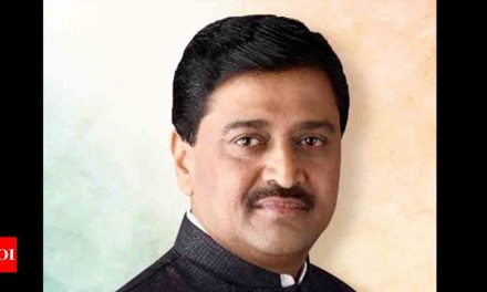 महाराष्ट्र: पीडब्ल्यूडी मंत्री अशोक चव्हाण ने दूसरी बार कोविड -19 के लिए सकारात्मक परीक्षण किया |  मुंबई समाचार – टाइम्स ऑफ इंडिया
