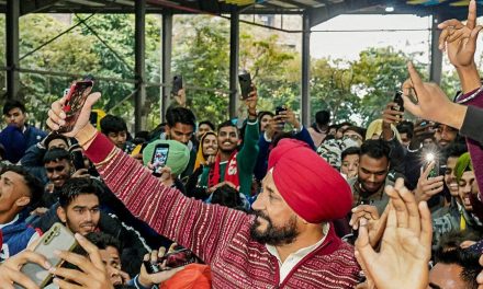 पंजाब चुनाव: कांग्रेस टिकट के साथ शांति खरीदने की कोशिश कर रही है, AAP जीत के लिए जाती है, भाजपा-कप्तान नई कहानी की तलाश में