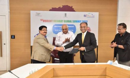 रिलायंस इंडस्ट्रीज ने गुजरात में हरित ऊर्जा, अन्य परियोजनाओं में 5.95 लाख करोड़ रुपये के निवेश के लिए समझौता ज्ञापन पर हस्ताक्षर किए