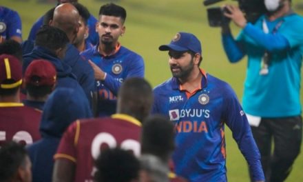 भारत के सभी प्रारूपों के कप्तान के रूप में रोहित शर्मा की चुनौती कठिन कार्यक्रम के बीच खिलाड़ियों को संभालना है: सुनील गावस्कर