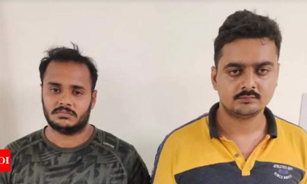 मुंबई के बिल्डर की हत्या में शामिल दो शूटर वाराणसी में गिरफ्तार |  वाराणसी समाचार – टाइम्स ऑफ इंडिया