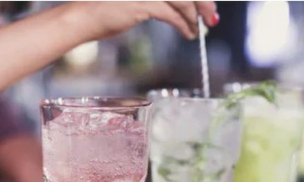 अंतर्राष्ट्रीय महिला दिवस 2022: इन पेय पदार्थों के साथ अपने उत्सव को मज़ेदार बनाएं