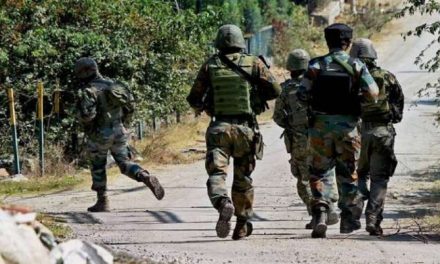 जम्मू-कश्मीर में एक और लक्षित हमले में, कुलगाम में आतंकवादियों ने एक नागरिक की गोली मारकर हत्या कर दी