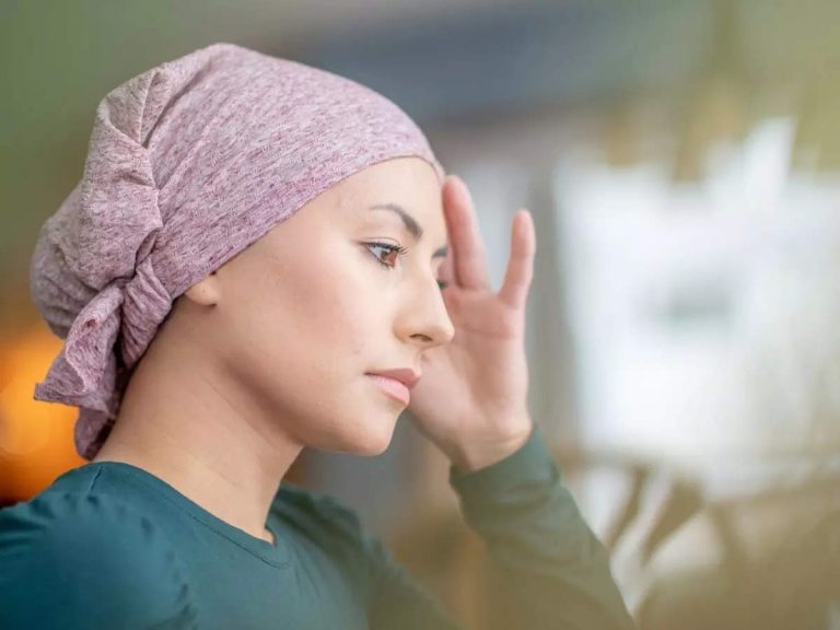 कैंसर के लक्षण: संकेत आपके शरीर में दर्द के कारण कैंसर का संकेत हो सकता है |  द टाइम्स ऑफ़ इण्डिया.