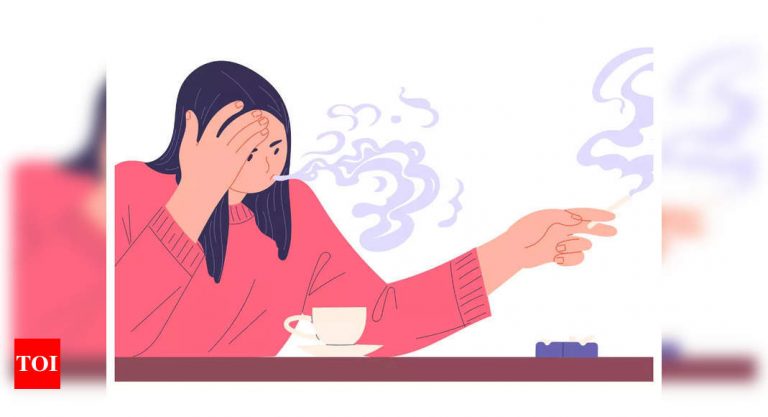 विश्व तंबाकू निषेध दिवस: क्या धूम्रपान पुरुषों की तुलना में महिलाओं को अलग तरह से प्रभावित करता है?  – टाइम्स ऑफ इंडिया